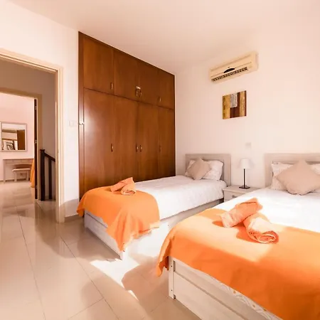 Villa Paradise Sunset 11 *